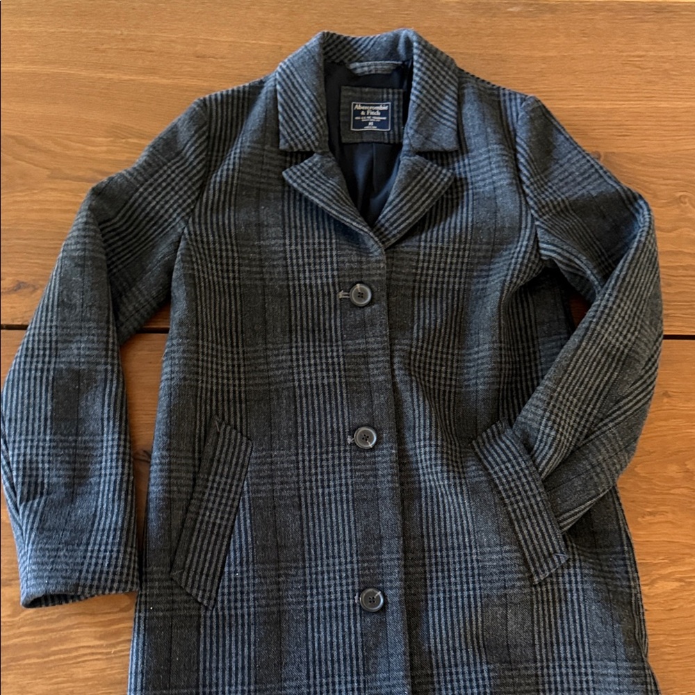Abercrombie & Fitch Charcoal Checkered Trench Coat